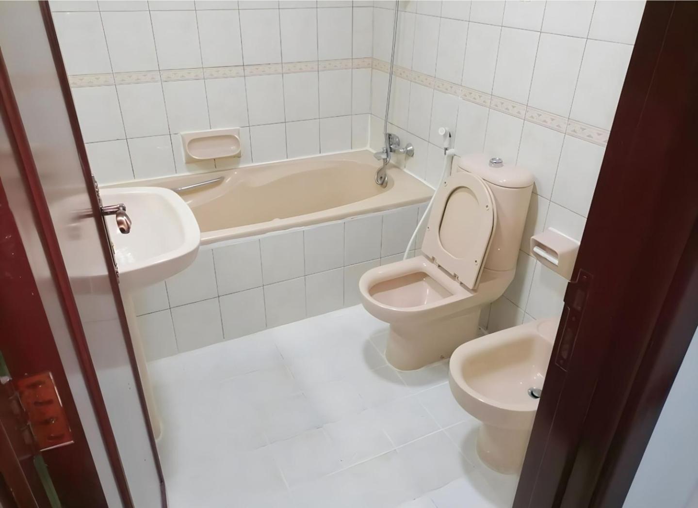 Corniche Street - Superb Lovely Room Abu Dhabi Luaran gambar