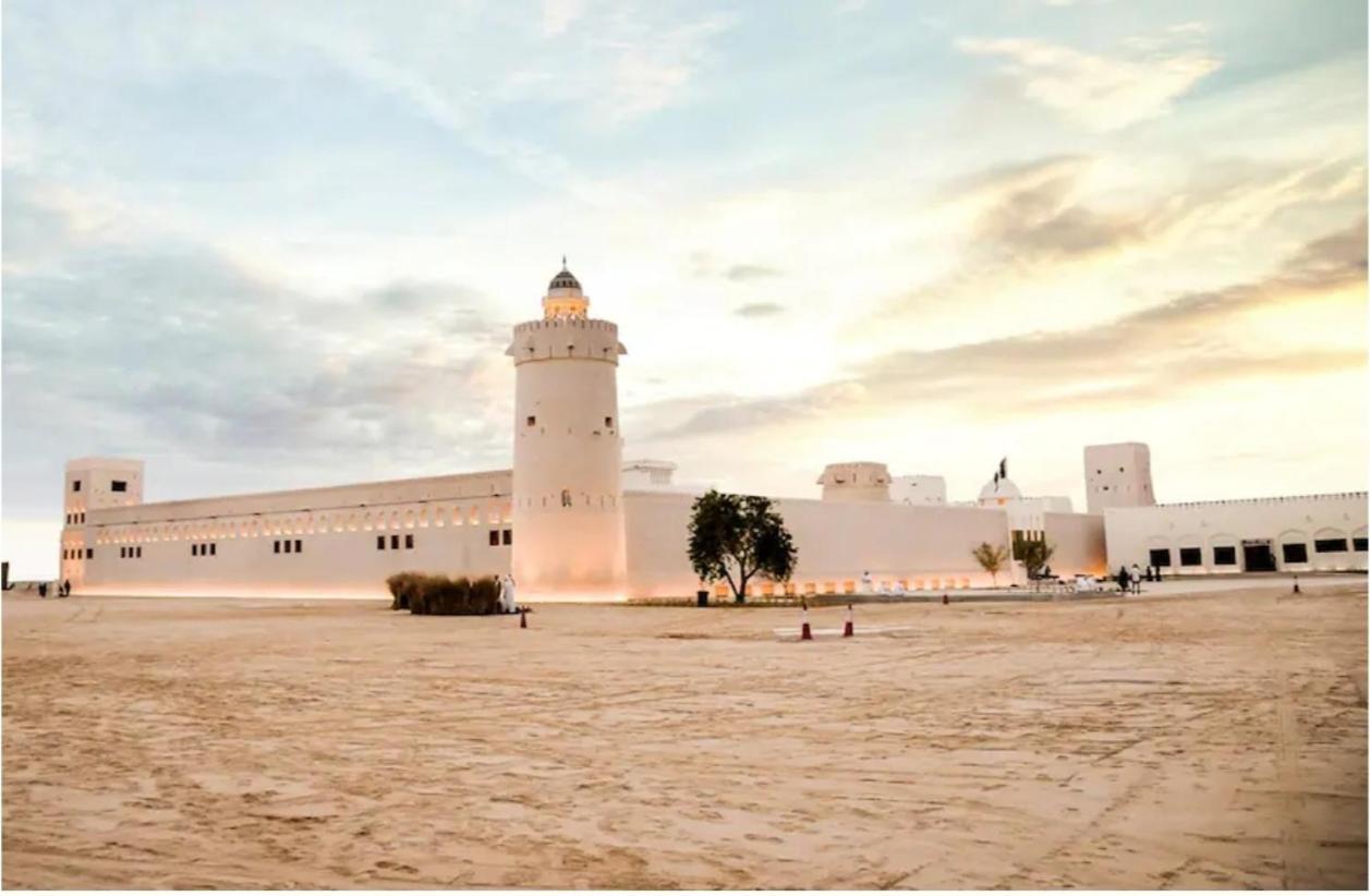 Corniche Street - Superb Lovely Room Abu Dhabi Luaran gambar